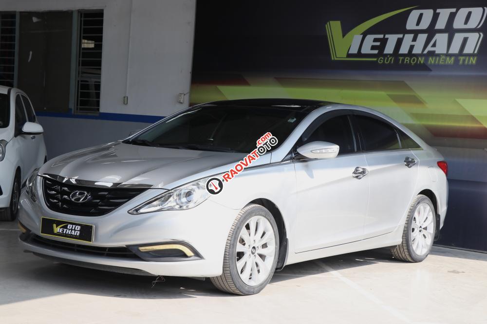 Cần bán Hyundai Sonata 2.0AT 2010, bạc, xe nhập hiếm, 536 triệu-0