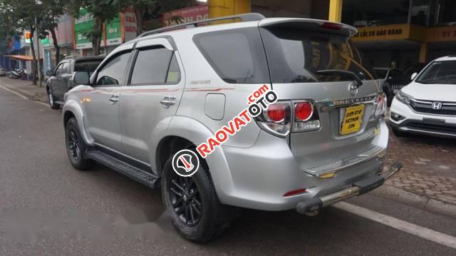 Bán Toyota Fortuner 2.7V đời 2016, màu bạc -2