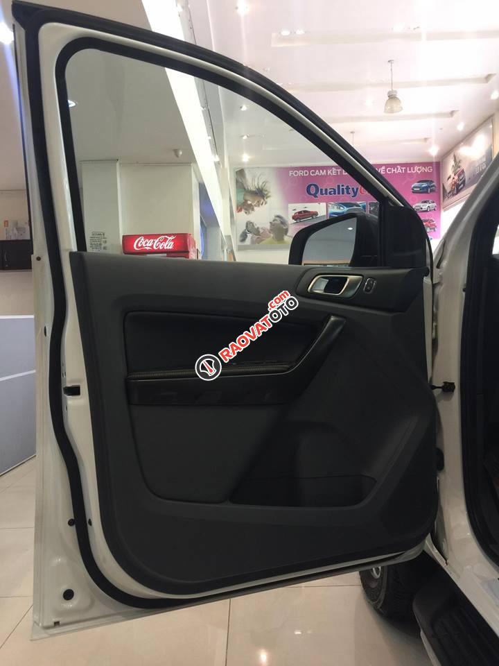 Bán Ford Ranger Wildtrak 3.2L, trả trước 150 tr có xe ngay, LH: 0938 055 993-4