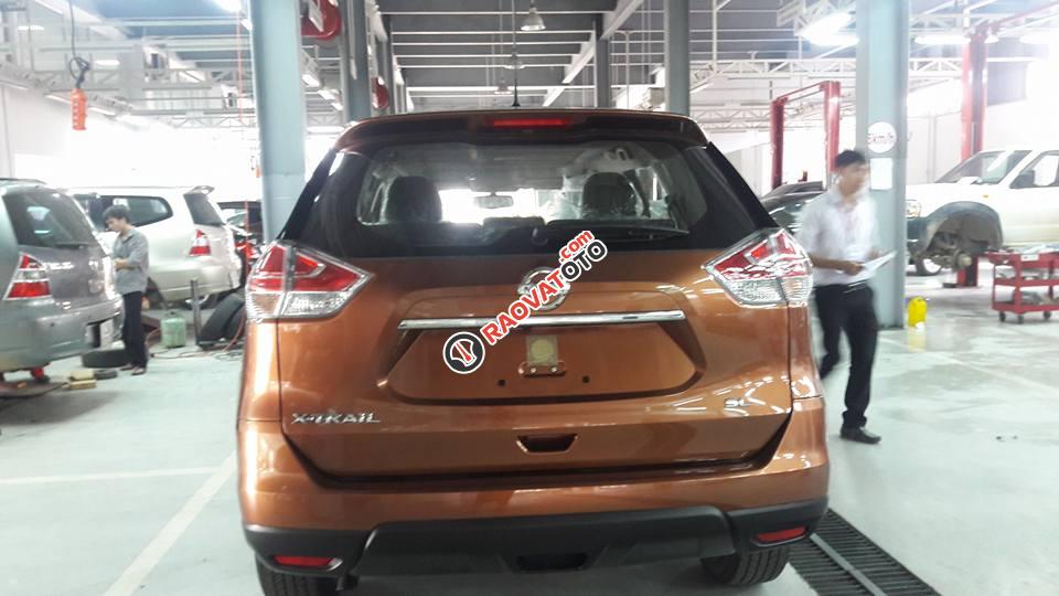 Cơ hội mua xe Nissan Xtrail 2.0 giá chỉ còn 908.000.000. Liên hệ: 0915 049 461-2