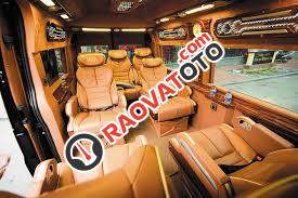 Bán xe Transit Limousine mới 100%, màu đen, mẫu xe đầy sang trọng và hiện đại bật nhất-4