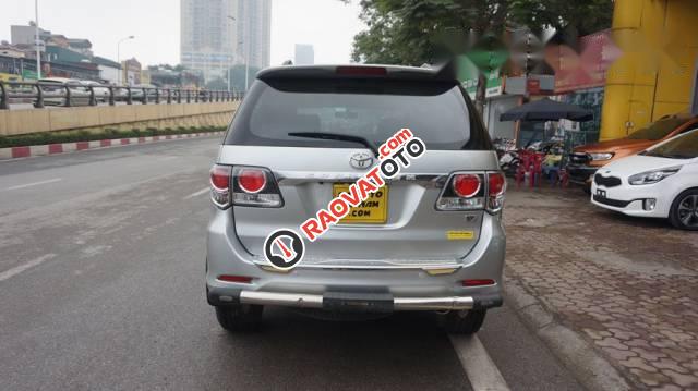 Bán Toyota Fortuner 2.7V đời 2016, màu bạc -1