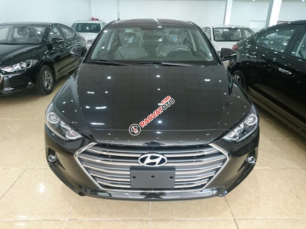 Bán Hyundai Elantra đời 2018, màu đen, các phiên bản MT, AT, mua xe chỉ từ 115 triệu - LH 090.467.5566-1