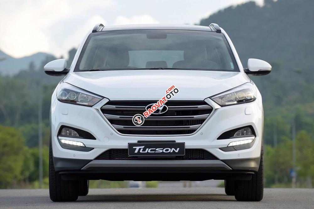 Bán Hyundai Tucson 2.0 AT 2018 bản full xăng, hỗ trợ vay 85% giá trị xe - Hotline: 0935.90.41.41 - 0948.94.55.99-0