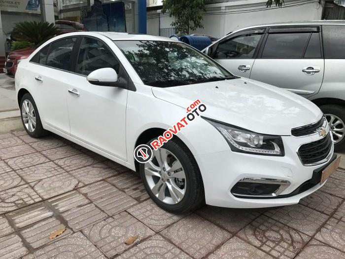 Chevrolet Cruze LTZ 1.8L màu trắng 5 chỗ, mua xe trả góp, hồ sơ nhanh chóng- LH: 090.102.7102 Huyền Chevrolet-0