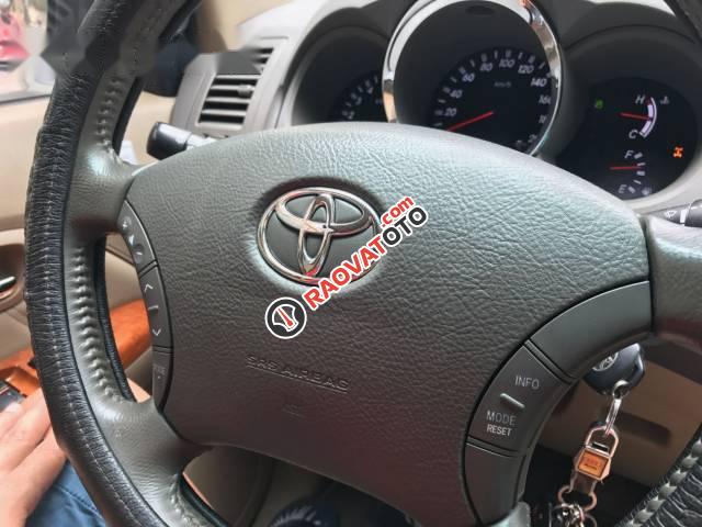 Bán ô tô Toyota Fortuner V năm 2010, màu bạc -0