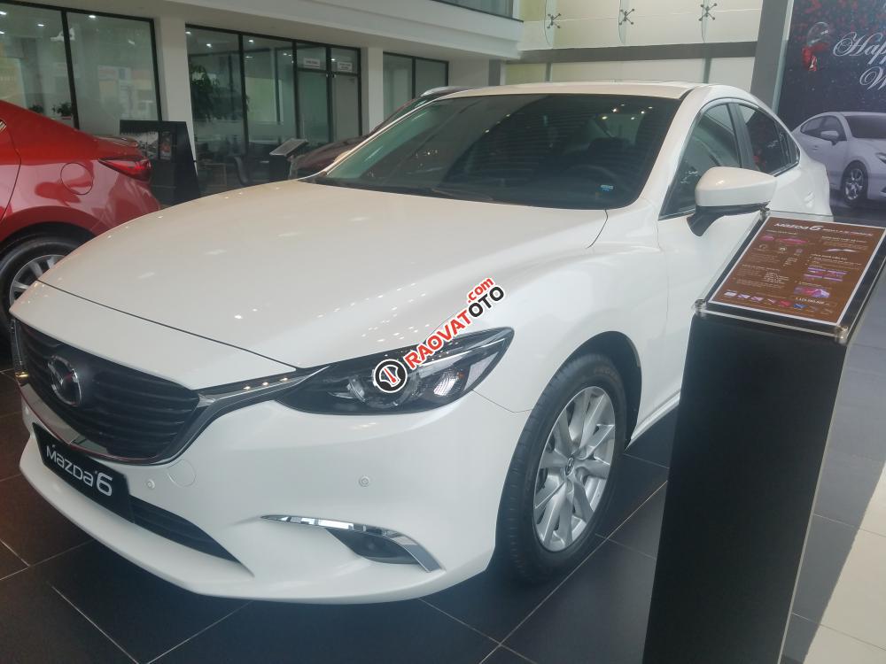 Bán Mazda 6 Facelift 2017 - giá chỉ 819 triệu - 190 triệu lấy xe ngay - Full phụ kiện - giao xe ngay-0