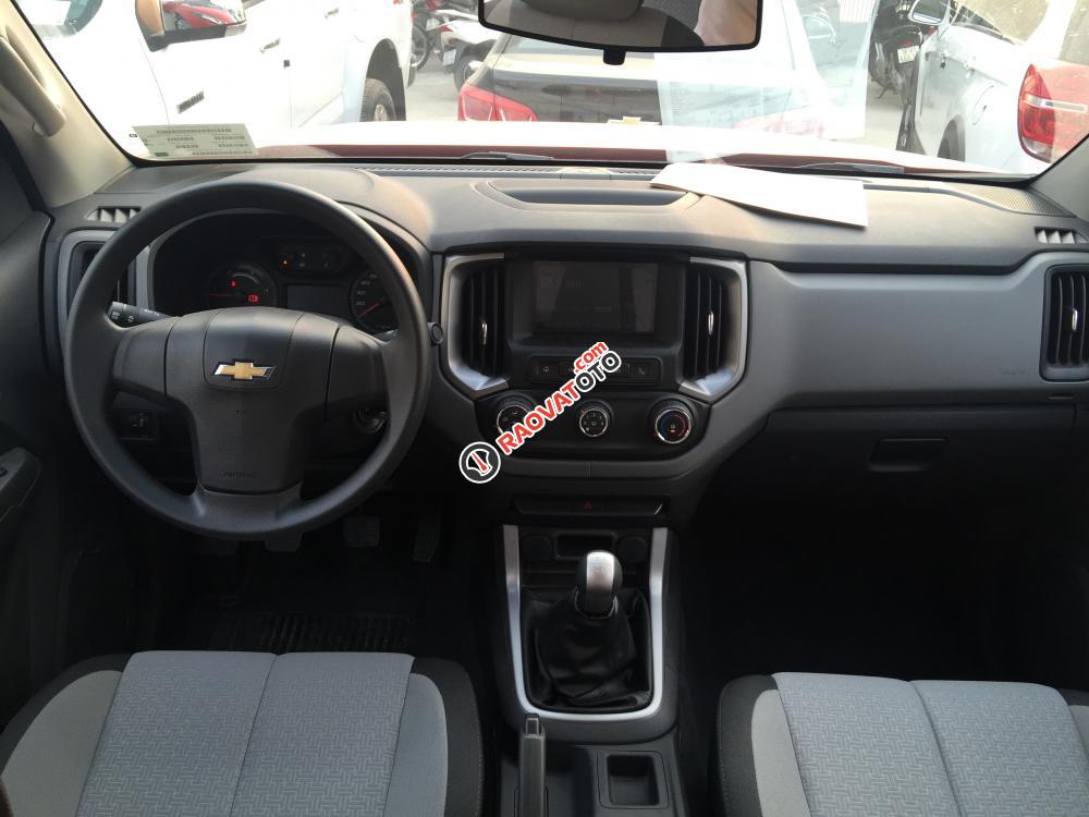 Colorado 2.8 AT giảm giá trên 50tr, tặng kèm nhiều phụ kiện, mới 100%-1