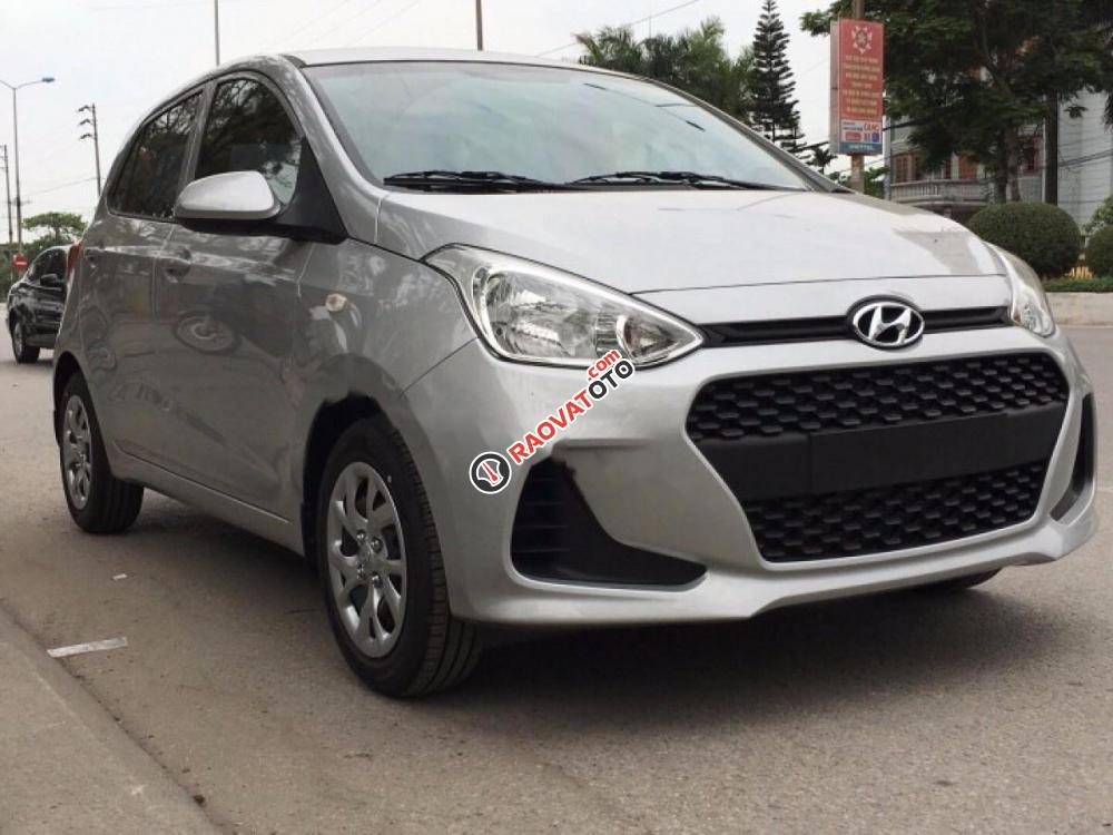 Cần bán xe Hyundai Grand i10 1.0 MT Base đời 2017, màu bạc, giá chỉ 315 triệu-5