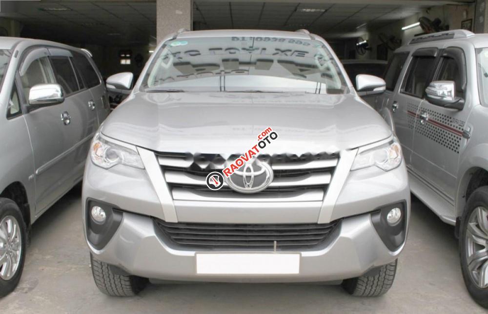 Bán ô tô Toyota Fortuner 2.4G 4x2 MT 2017, màu bạc, nhập khẩu nguyên chiếc số sàn-2