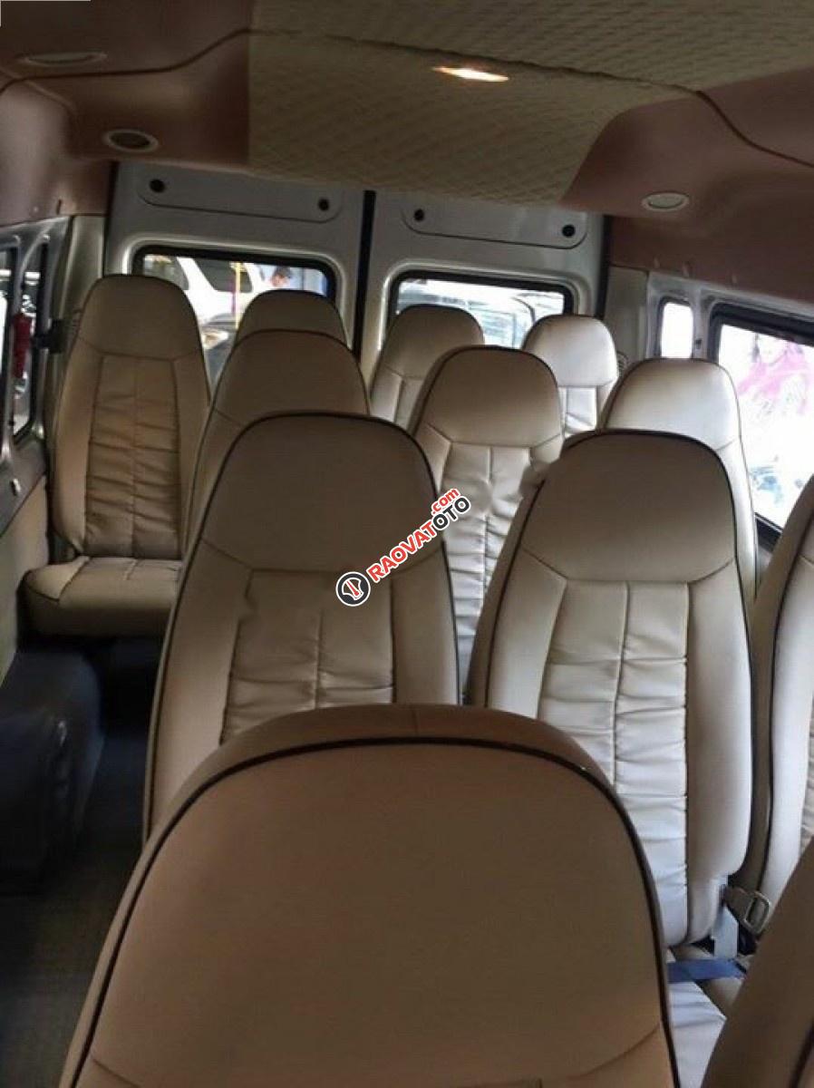 Bán ô tô Ford Transit Limited 2017, màu bạc, giá 830tr-4