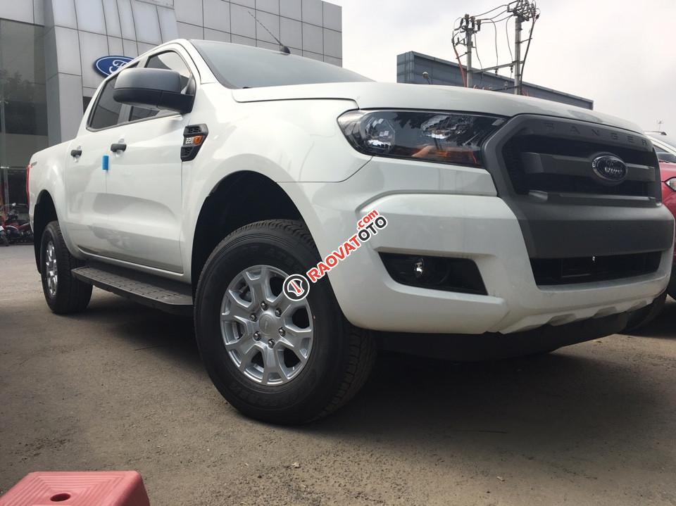 Chỉ với hơn 200 triệu đồng quý khách hàng nhận xe ngay, các phiên bản Ford Ranger XLS 2017-2