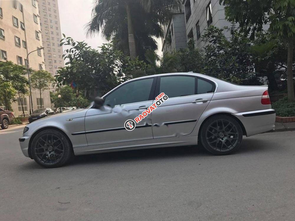 Cần bán xe BMW 3 Series 318i đời 2005, màu bạc số tự động, giá tốt-1