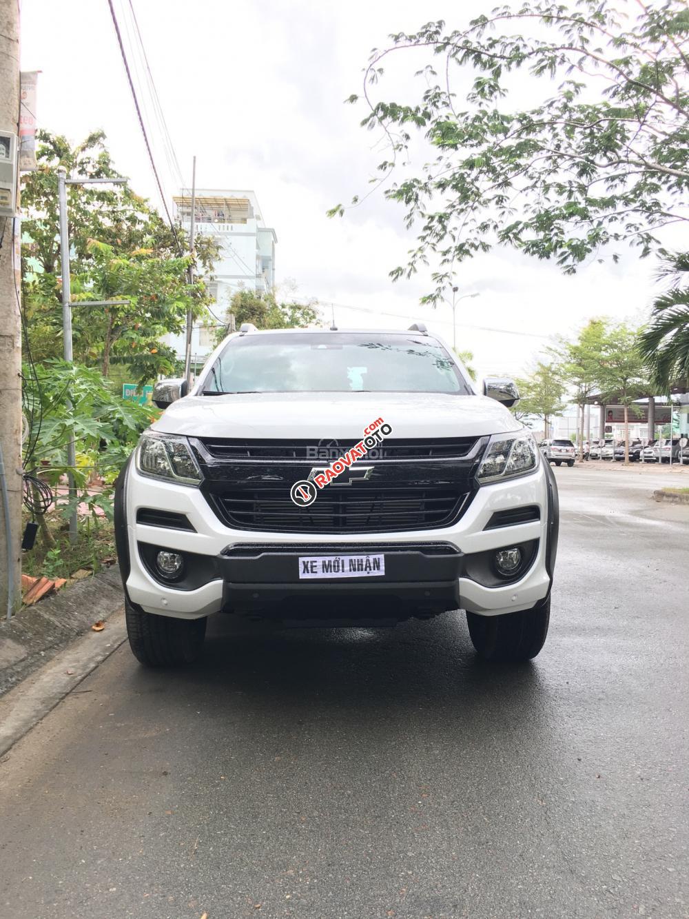 Bán Chevrolet Colorado High Country 2.8 AT 4x4 đời 2017, màu trắng, nhập khẩu, giá chỉ 879 triệu-3