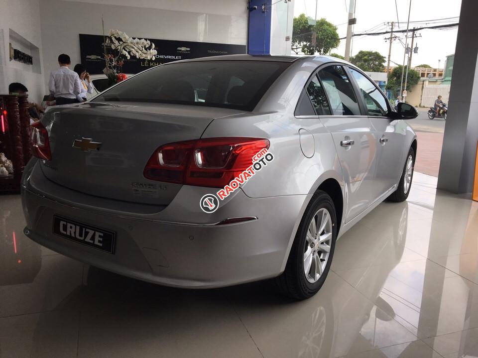 Bán Chevrolet Cruze 2018 số sàn, chạy grab uber, hỗ trợ vay 100%, giảm ngay 40tr tháng 3. LH: 09.386.33.586-0