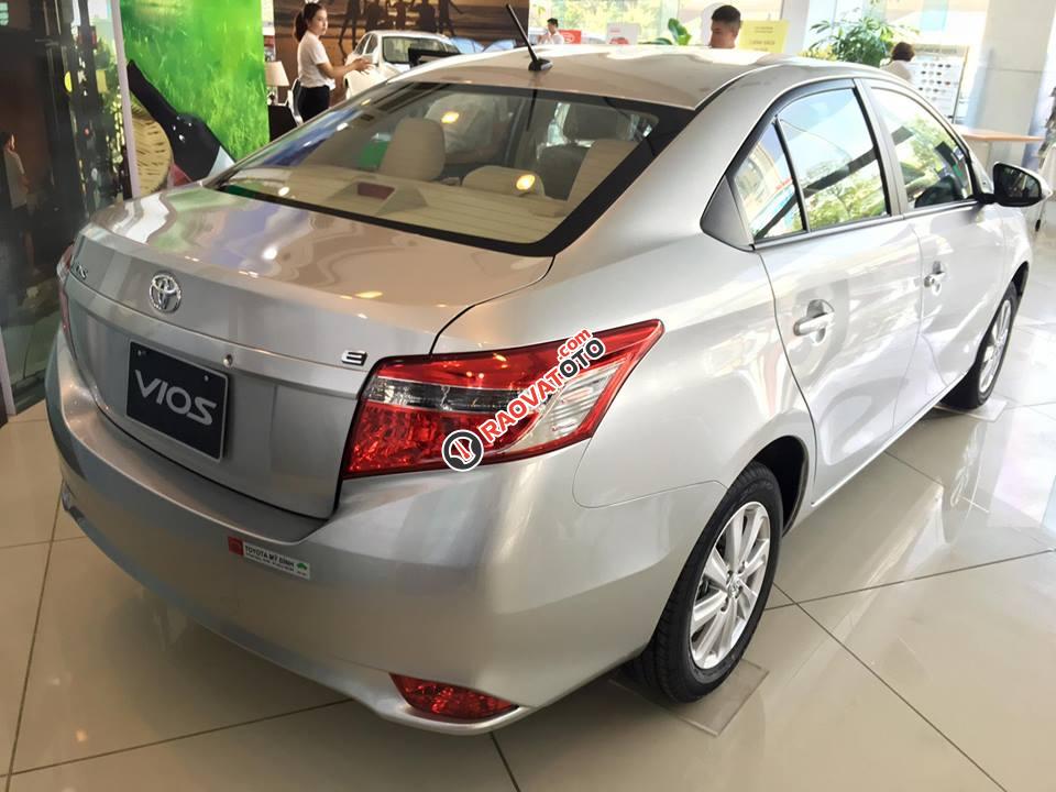 Bán Toyota Vios 1.5E(CVT) đời 2018, đủ màu, KM cực lớn giảm trực tiếp tiền mặt-2