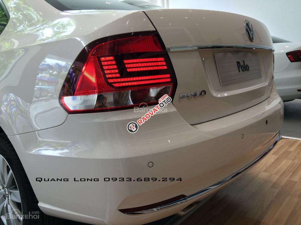 Polo Sedan GP nhập khẩu - Trả trước chỉ 140 triệu - LH Quang Long 0933689294-7