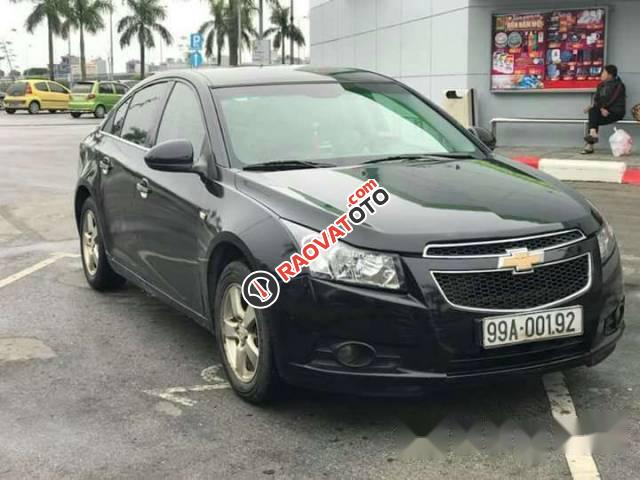 Chính chủ bán Chevrolet Cruze đời 2010, màu đen-0