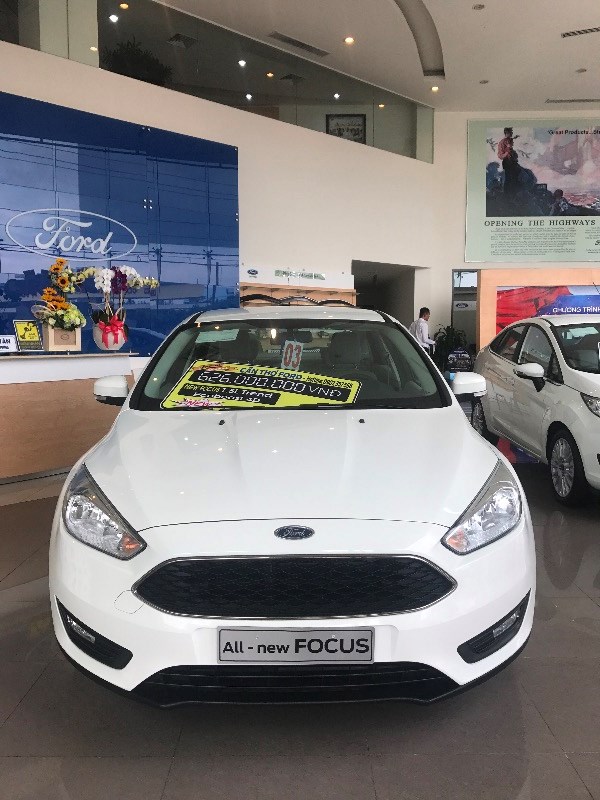 Bán ô tô Ford Focus Trend 1.5l Ecoboost đời 2017, màu trắng, nhập khẩu-1