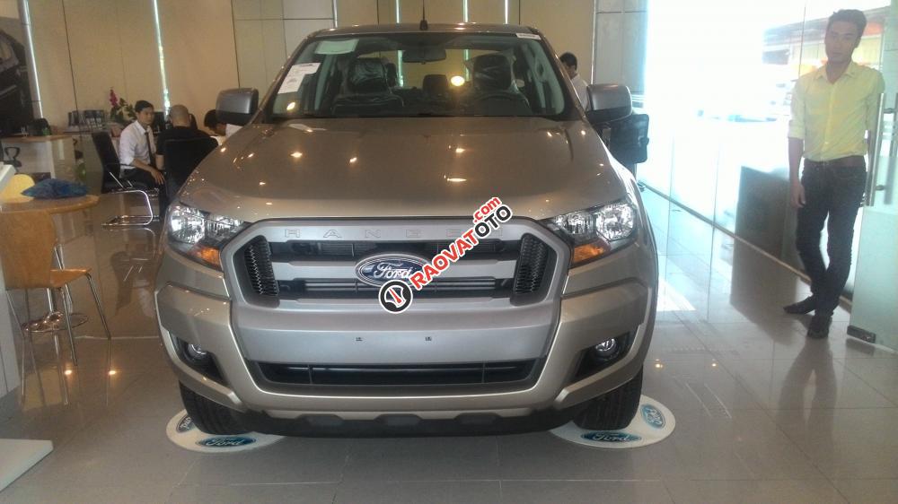 An Đô Ford: Bán xe Ford Ranger XLS màu ghi vàng, giao xe toàn quốc, hỗ trợ trả góp ngân hàng-0