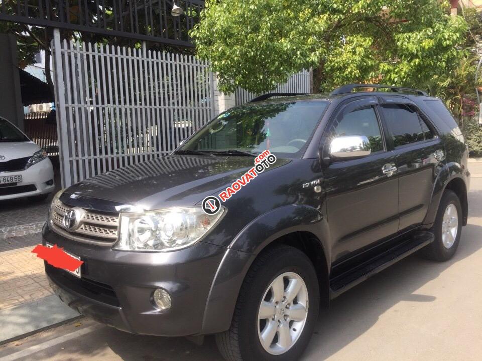 Bán Toyota Fortuner 2.7AT 2010, màu xám (ghi), máy xăng, xe cực đẹp-0