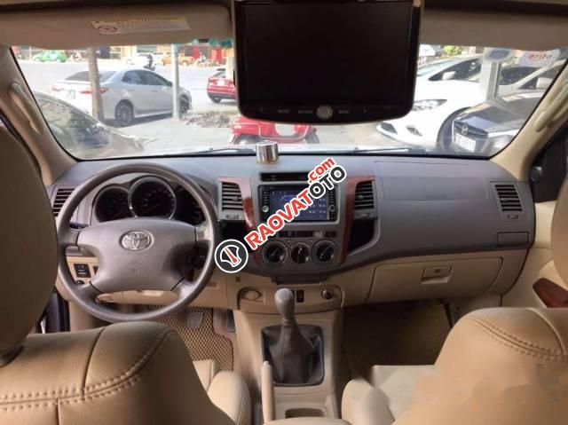 Chính chủ bán xe Toyota Fortuner MT đời 2010, màu bạc-4