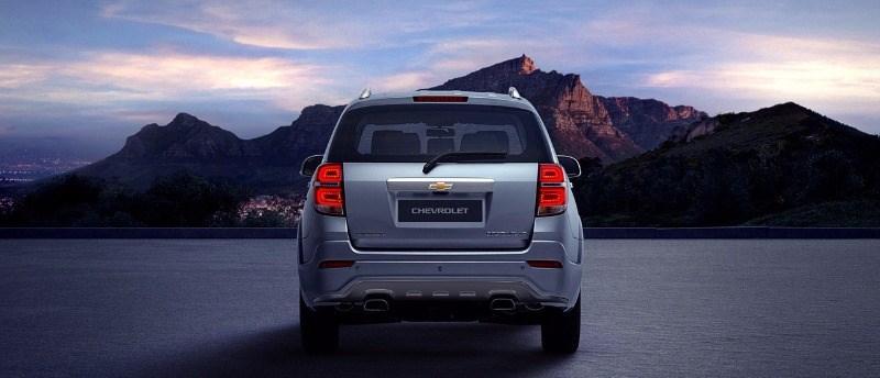 Bán Chevrolet Captiva đời 2017, màu bạc, nhập khẩu nguyên chiếc, giá 879tr-3