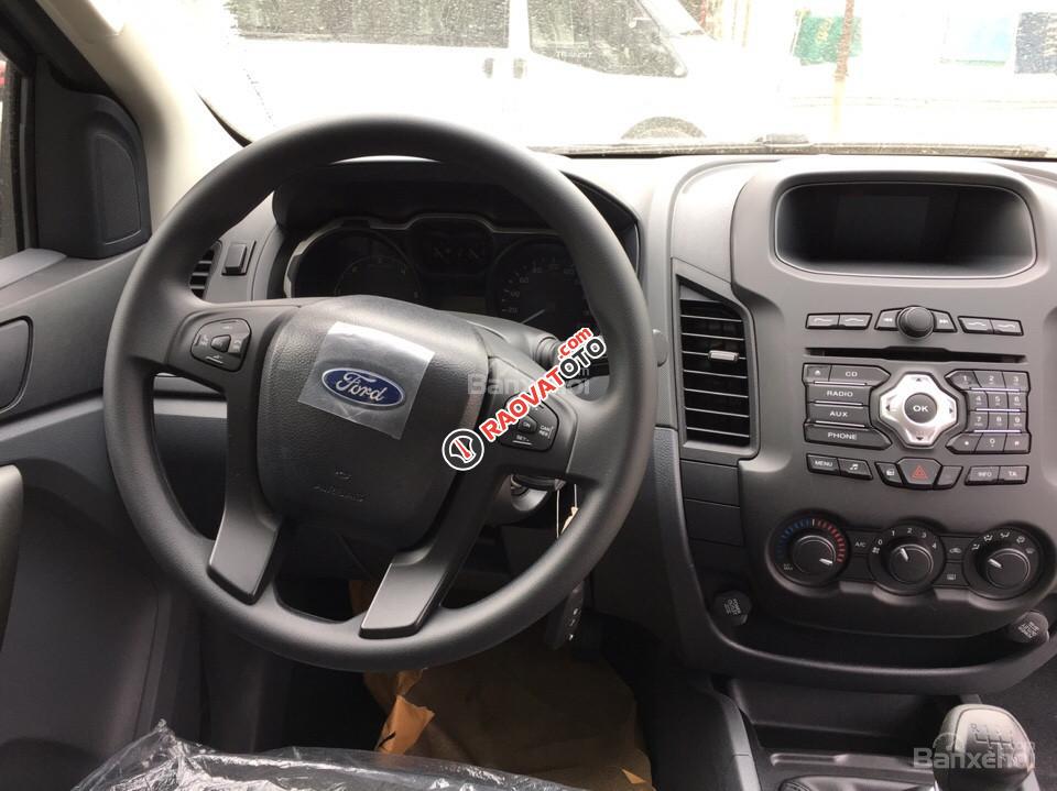 An Đô Ford - Bán Ford Ranger XLS MT 4x2 năm 2017 - Hỗ trợ trả góp hơn 80%-4