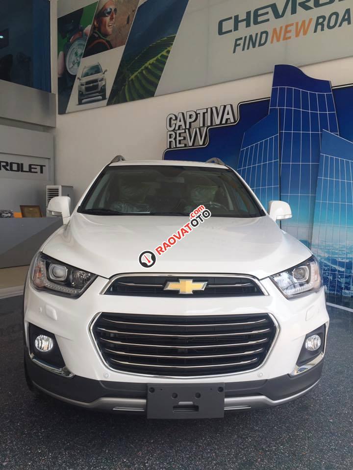 Cần bán Chevrolet Captiva 2017, màu trắng giá cạnh tranh-3