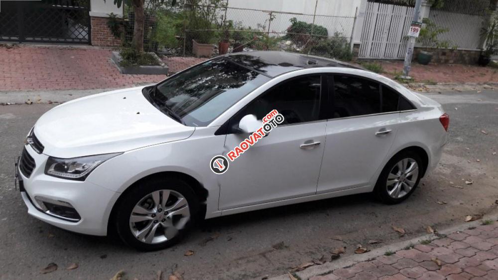 Cần bán gấp Chevrolet Cruze LTZ 1.8L đời 2017, màu trắng chính chủ-0