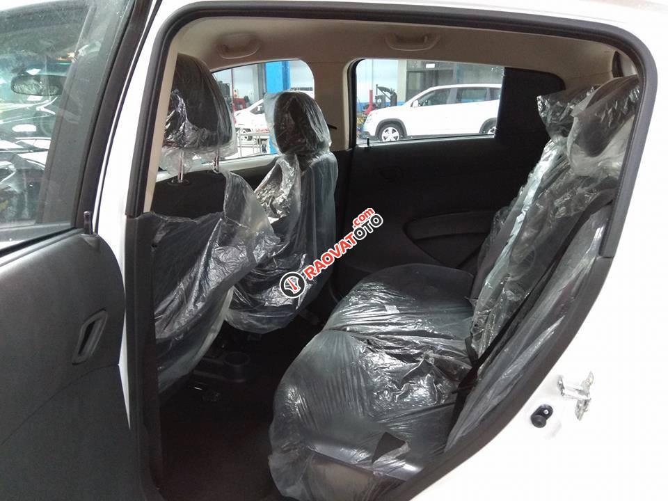 Bán Chevrolet Spark, giảm 25 triệu, trả trước 75 triệu-0