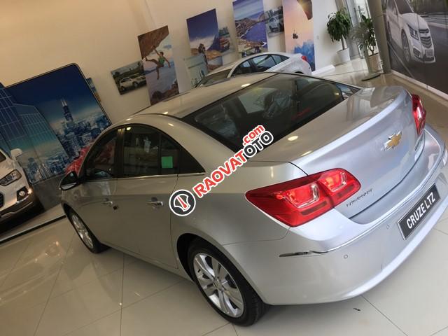Chevrolet Cruze LTZ, hỗ trợ vay tối đa, chi phí lăn bánh tầm 150 triệu, bảo hành 3 năm, LH Nhung 0907148849-0