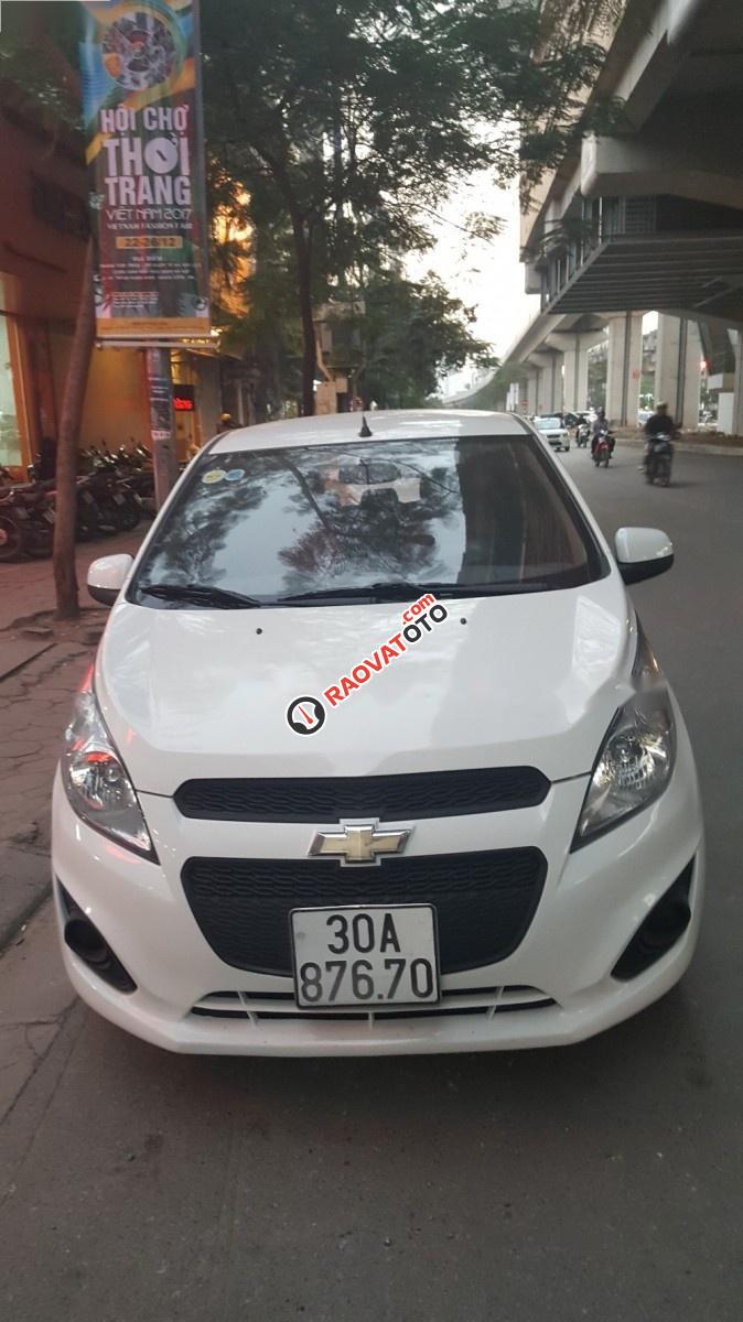 Cần bán xe Chevrolet Spark LS 1.0 MT đời 2015, màu trắng như mới-1