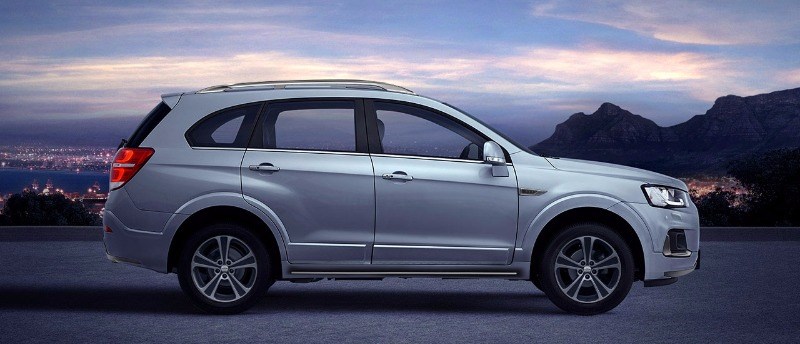 Bán Chevrolet Captiva đời 2017, màu bạc, nhập khẩu nguyên chiếc, giá 879tr-4