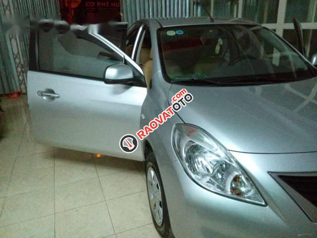 Chính chủ bán gấp Nissan Sunny đời 2014, màu bạc-3