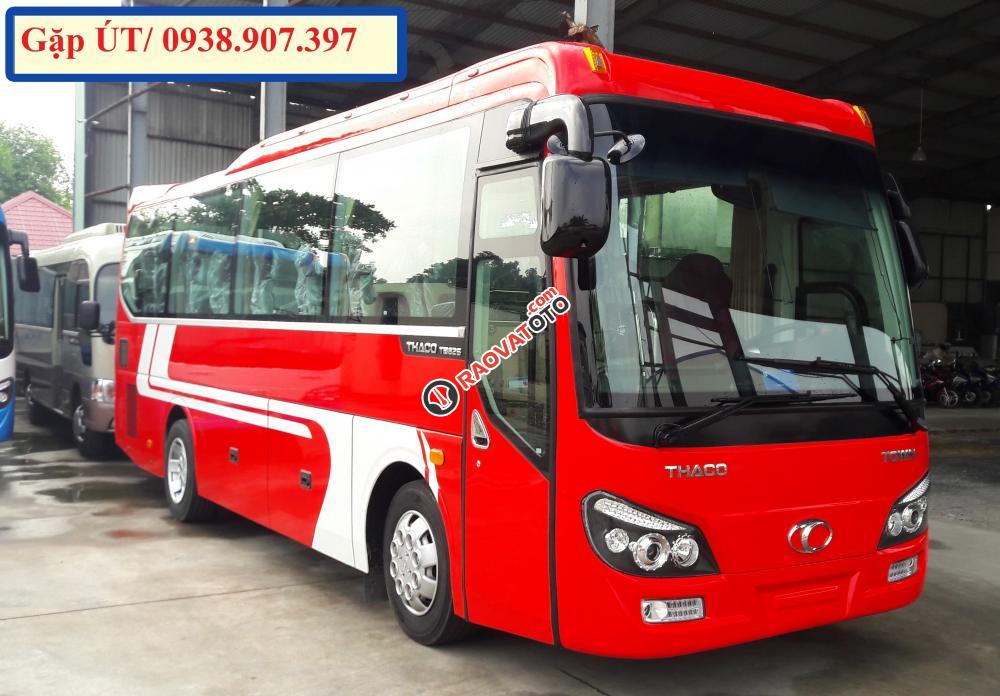 Cần bán Thaco Universe TB82S đời 2016, hai màu-1