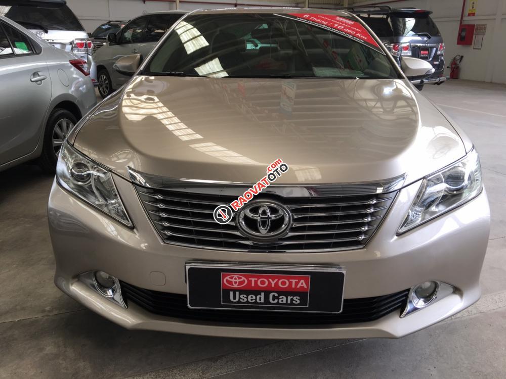 Bán Camry 2.0E 2013/2014, xe đẹp (tặng trước bạ), hỗ trợ vay 70%, lãi suất ưu đãi-0