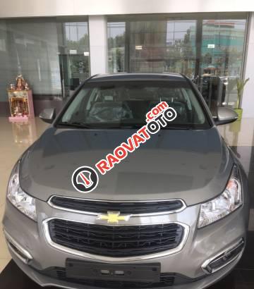 Bán Chevrolet Cruze đời 2017, màu xám, 589 triệu-4