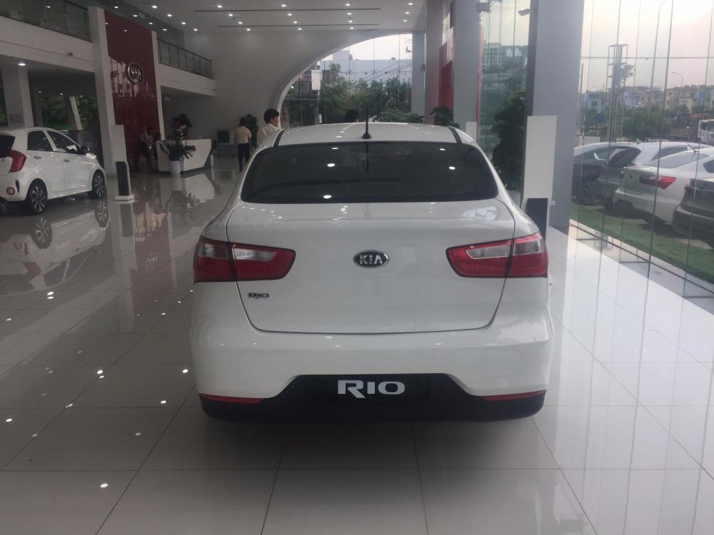 Cần bán xe Kia Rio 2017, màu trắng, nhập khẩu, 520 triệu-3