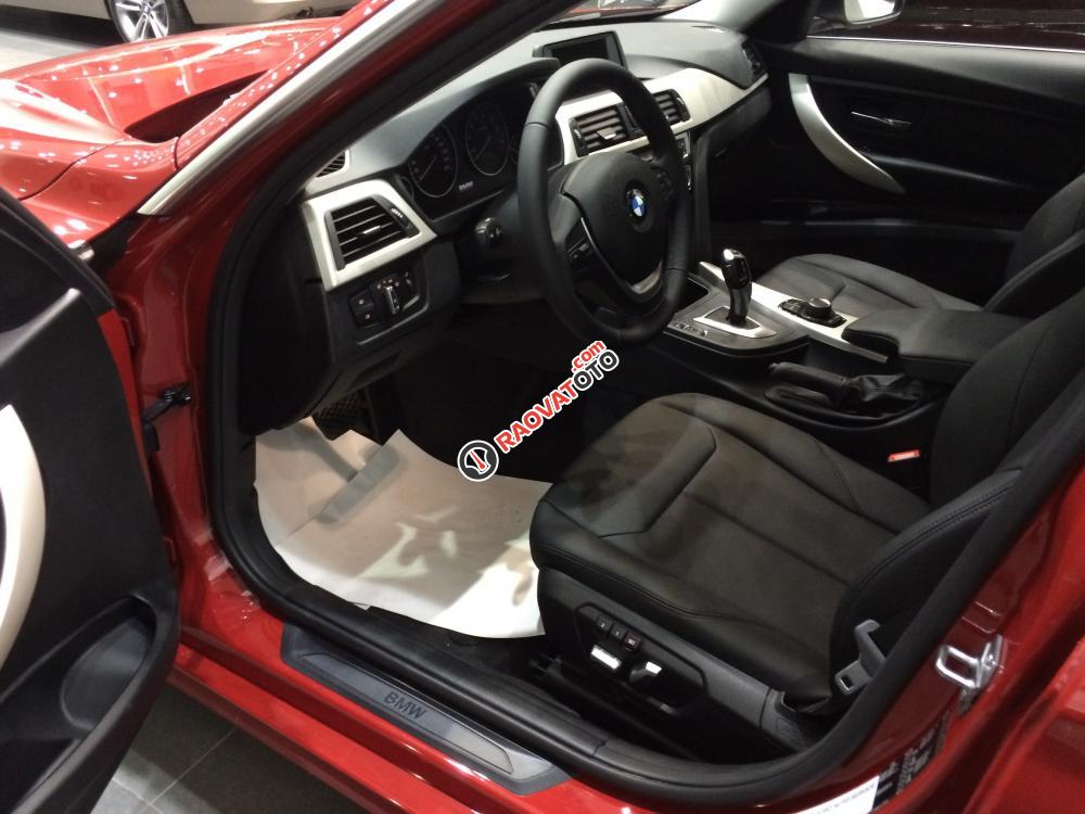 BMW 3 Series 320i-100 Year Edition 2017, màu đỏ, nhập khẩu nguyên chiếc-5