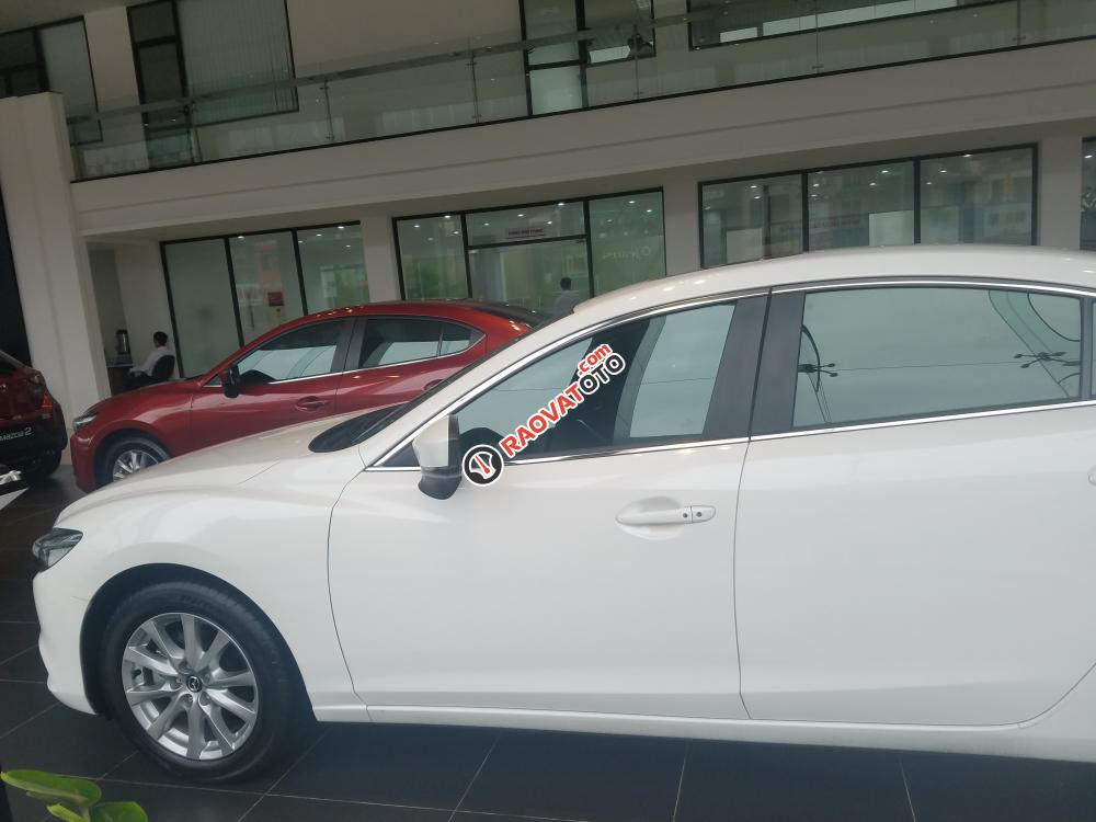 Bán Mazda 6 Facelift 2017 - giá chỉ 819 triệu - 190 triệu lấy xe ngay - Full phụ kiện - giao xe ngay-1