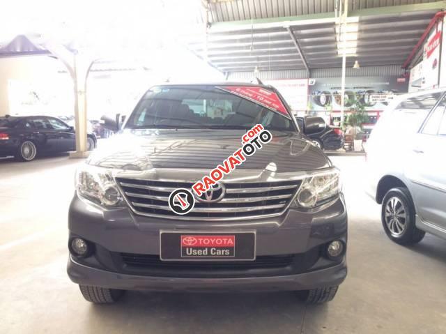 Bán xe Toyota Fortuner V sản xuất 2013, màu xám-0