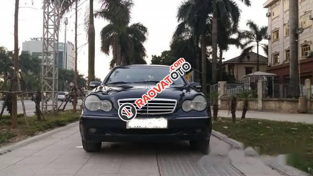 Bán ô tô Mercedes C200 sản xuất 2001, màu đen -0