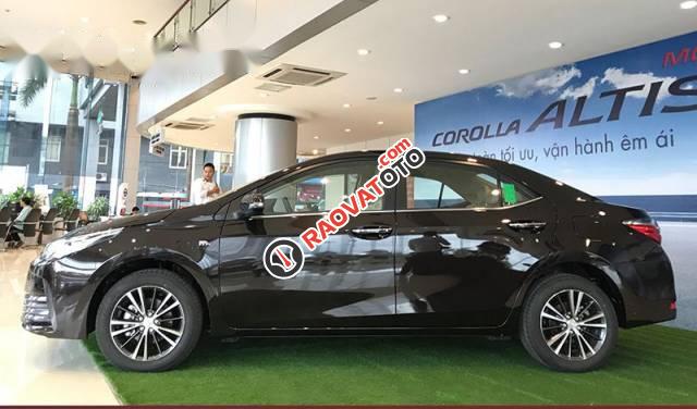 Bán Toyota Corolla altis đời 2017, màu đen-2