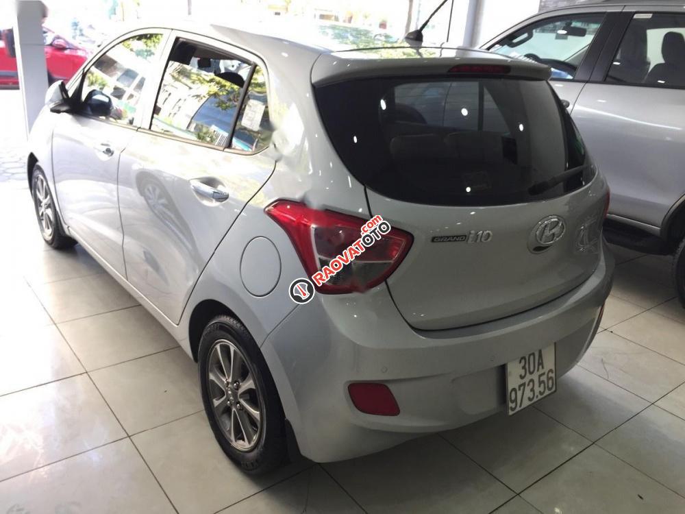 Bán Hyundai Grand i10 1.0 MT đời 2015, màu bạc, nhập khẩu nguyên chiếc chính chủ-5