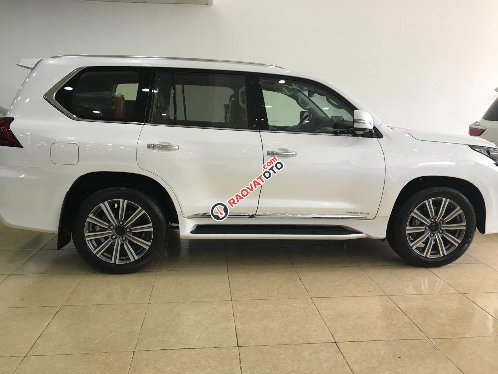 Bán Lexus LX570 xe mới 100%, giao ngay màu trắng, vàng. LH 0904754444-9