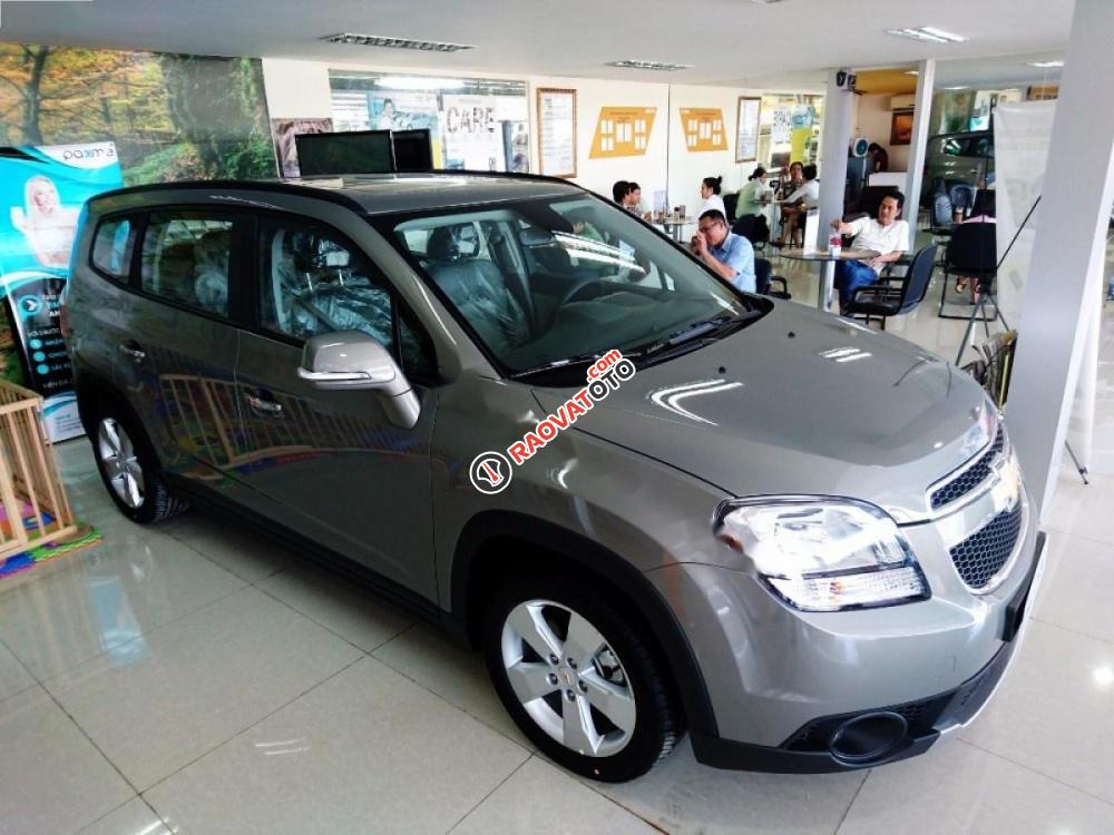 Cần bán xe Chevrolet Orlando 1.8 LT đời 2017, màu xám-8