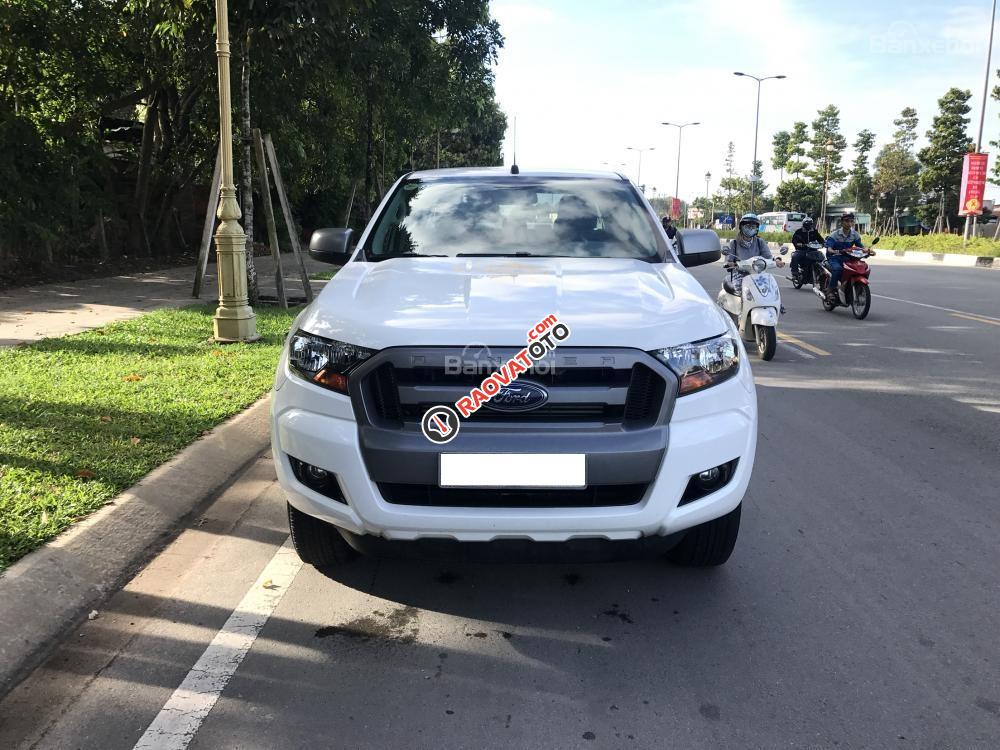 Xe Ford Ranger tự động năm 2015 màu trắng, giá 595 triệu, xe nhập-1