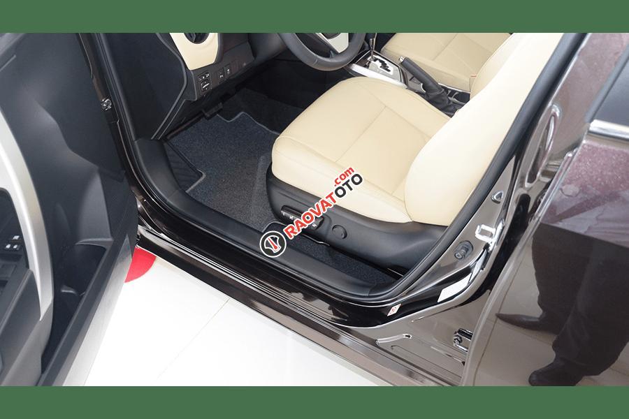 Toyota Altis 2018 khuyến mãi hấp dẫn, quà tặng giá trị, hỗ trợ vay 80% giá trị xe, lãi suất ưu đãi. LH 0947 8888 10-3