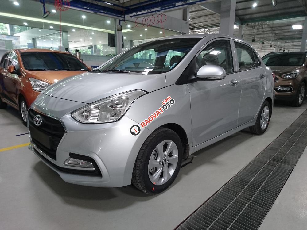 Bán xe Hyundai Grand i10 1.2MT Sedan lắp ráp đời 2018, màu bạc, bản Full option, hỗ trợ trả góp 80%- LH: 0904675566-2